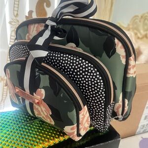 Green and Black Camouflage Cosmetic Case with Modern Design